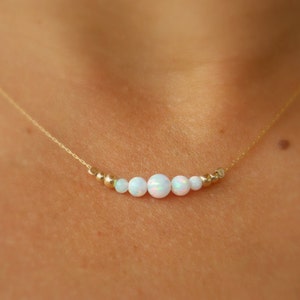 Collar de ópalo, collar de barra de bola de ópalo, joyería de ópalo, collar de ópalo blanco, collar de ópalo delicado minimalista, collar de puntos, regalo de novia