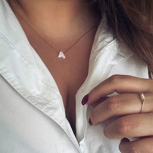 Collar de ópalo, collar de letras de ópalo, collar de oro de ópalo, joyería de ópalo, collar de cuentas de ópalo, collar de ópalo blanco, collar de ópalo sintético