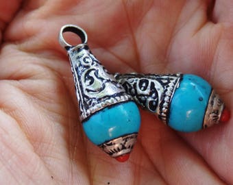 Turquoise Nepalese bead and silver - grab