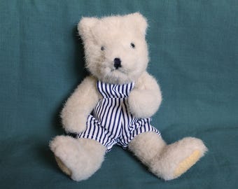 クリーム色 テディベア リボン付き くま ぬいぐるみ｜リボン｜ギフト｜やさしい表情のリボン付き