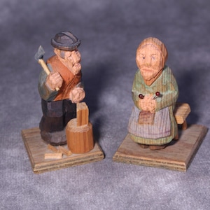 Swedish folk-art wooden 2 set sculpture,Carved Wood Grandmother and Grandfather figure,Carved sculpture,Wooden figure hand carved