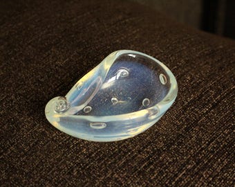 Vintage Murano Art Glass Bowl: Opalescent Blown Glass with Bubbles