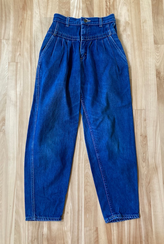 1980s Lee Pleated Hoke Front Tapered Leg Jeans