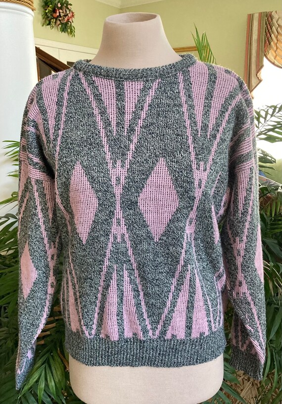 Arielle 1970s Pink & Gray Diamond Sweater