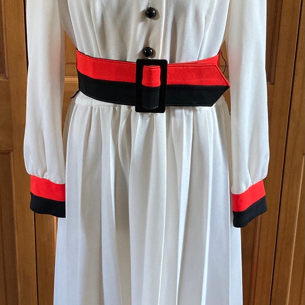 1970s Crisp Carefree Colorblock Dress