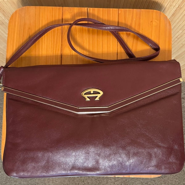 1970s Etienne Aigner Leather Purse