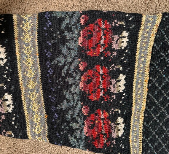 80s The Import Workshop Rose Pattern Pullover Swe… - image 4