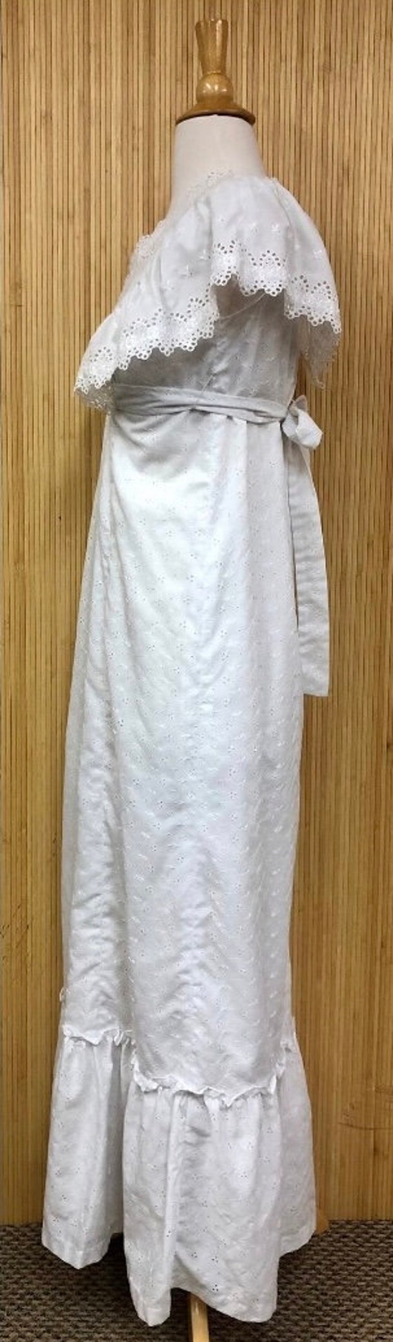 1970s Trivia White Eyelet Maxidress - image 4