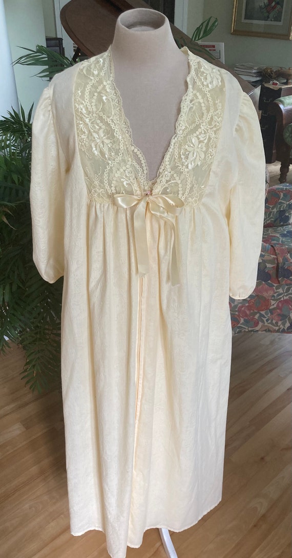 Sunny Yellow Gillian O’Malley Robe and Nightgown