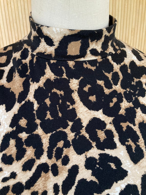 1990s Cropped Mock Turtleneck Cheetah Print Top - image 2