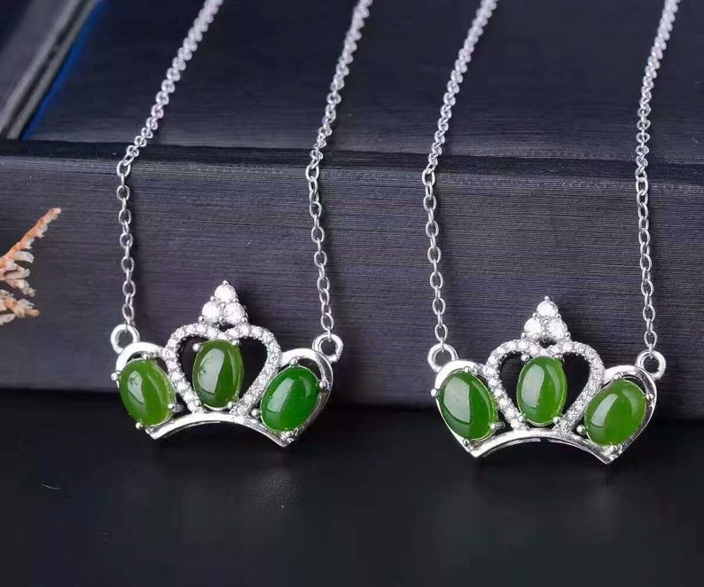 Super High Quality Hetian Jade Jewelry Emerald Jade Necklace Fine Jade Choker Green Stone Necklace Sterling Silver Crown Pendant