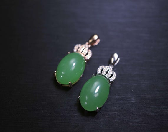 Super High Quality Hetian Jade Jewelry Emerald Jade Necklace Fine Jade Choker Green Stone Necklace Sterling Silver Crown Pendant