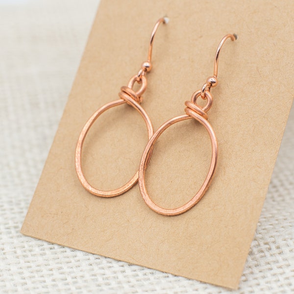 COPPER OVAL HOOP Earrings- Copper Earrrings - Raw Copper - Gift For Her - Hammered Copper Earrings - Handcrafted Copper Earrings