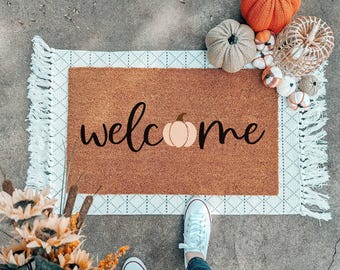 Welcome Pumpkin Fall Doormat, Autumn Welcome Mat, Fall Seasonal Decor, Front Porch Decor, Outdoor Rug, Thanksgiving Decor, Farmhouse Decor