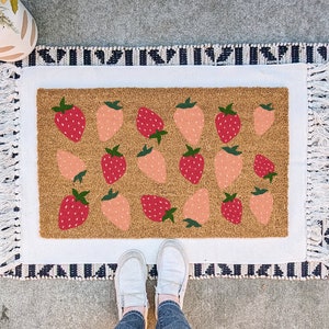 Strawberry Doormat, Cute Front Door Mat, Spring Welcome Mat, Pattern Doormat, Front Porch Decor, Outdoor Rug, Housewarming Gift