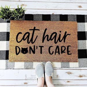 Felpudo divertido de gato, felpudo de bienvenida con el mensaje "A los gatos no les importa el pelo de gato", regalo para amantes de los gatos, decoración para gatos.