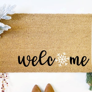 Welcome Snowflake Holiday Doormat, Funny Christmas Welcome Mat, Christmas Decor, Winter Decor, Front Porch Door Mat, Entry Rug