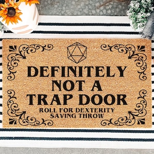 Pas un piège, paillasson drôle D&D, paillasson D20, cadeau pour gamer, cadeau de pendaison de crémaillère, idée cadeau unique, cadeaux RPG, tapis dragons