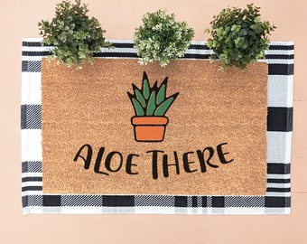 Aloe There Doormat | Funny Plant Pun Welcome Door Mat | Plant Lover Gift | Housewarming Gift | New Home Gift | UO11ALOET101