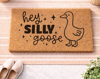 Hey Silly Goose Doormat – Funny Goose Welcome Mat for Front Porch, Cute Animal Doormat, Gift for Goose Lovers, Outdoor Entry Rug
