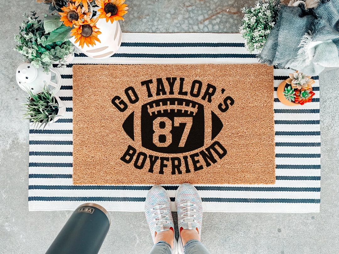 Go Taylor's Boyfriend Swiftie Travis Kelce Doormat, Funny Door Mat