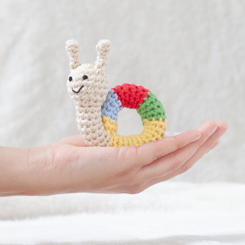 crochet animal rattle, baby toy, handmade snail 'CONNY' image 2