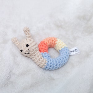 crochet animal rattle, baby toy, handmade snail 'ANNI' image 3