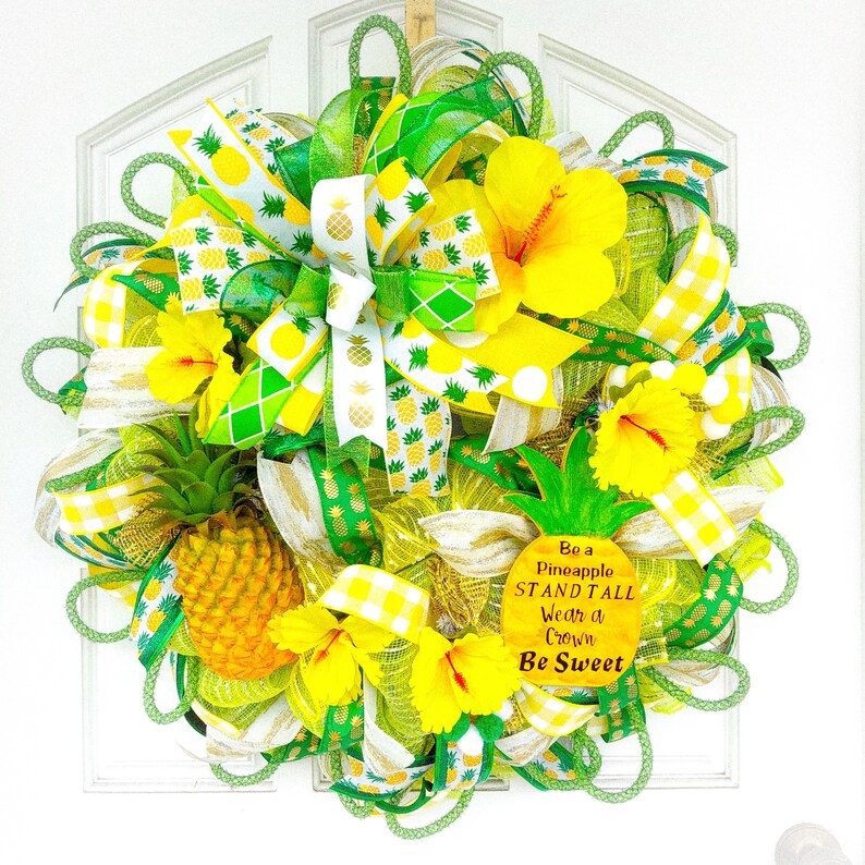 Pineapple gift Summer wreath Pineapple door hanger Summer wreath for front door Pineapple wreath Pineapple wall decor Pineapple decor