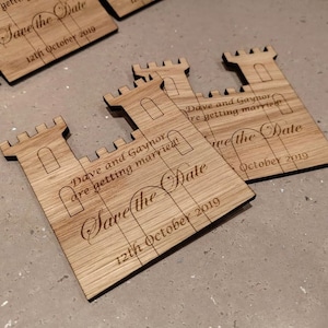 Personalisiert, Rustikal, Laser Cut, Holz & Acryl, Schloss, Fort, König und Königin, Prinzessin, Märchen, Gravierte Save The Date / Abend Tags