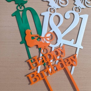 ユニークな BMX アクリル ケーキ トッパー、パーティー、誕生日ケーキ、BMX ファン、パーソナライズされたケーキ、自転車、サイクリング、ケーキ チャームに最適な仕上げ