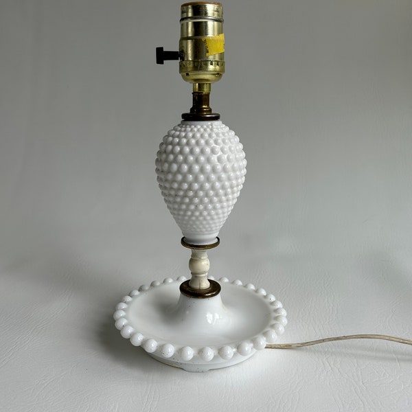 Hobnail Milk Glass Lamp with a Base Tray, Working