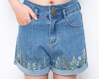 名前入りリーフ刺繍入りデニムショートパンツ（レディース）、ボタニカル柄ハイウエストジーンズショートパンツ