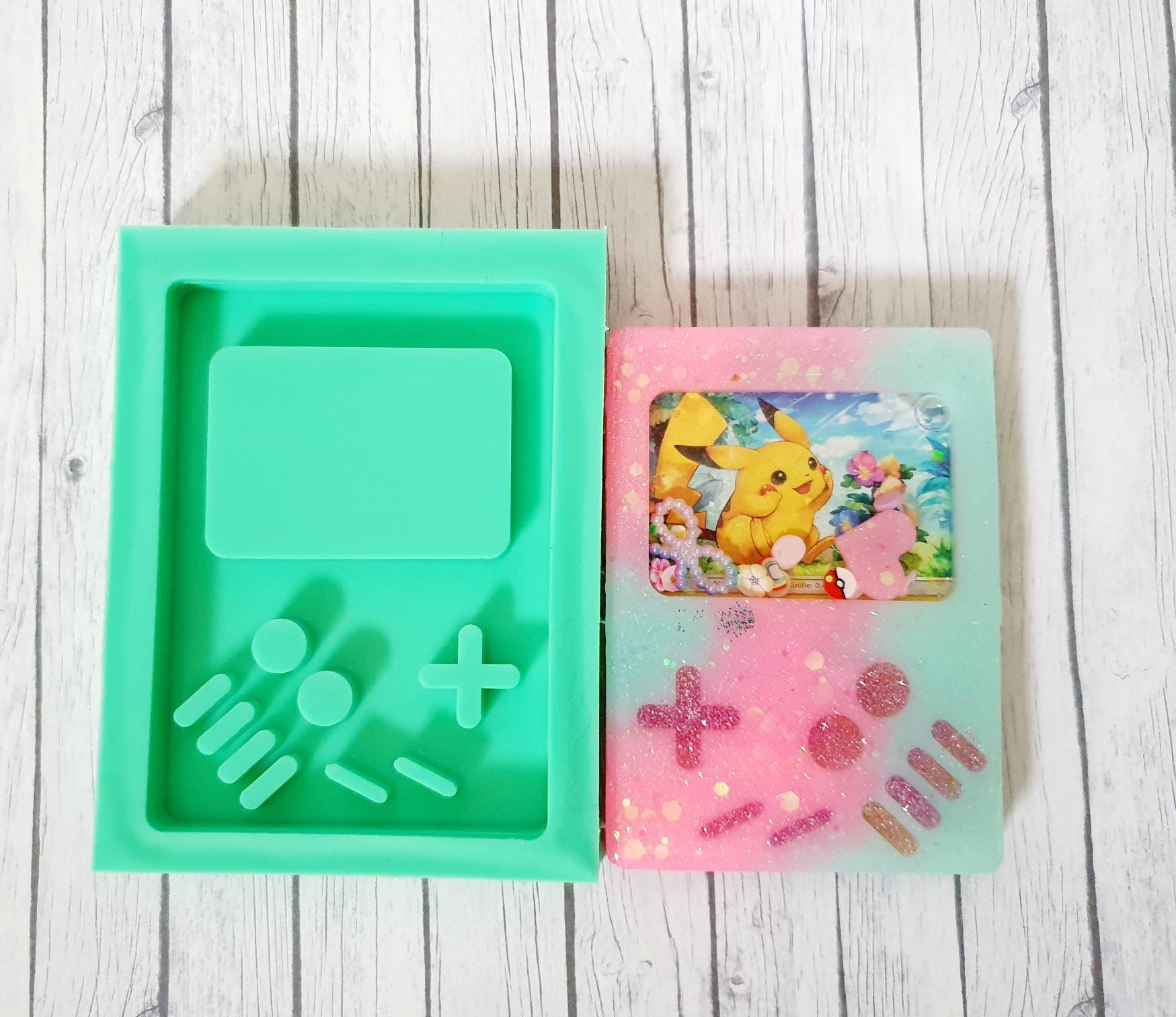 お気にいる Mold Shaker Silicon Resin Shiny Form Card Pokemon Gameboy ぬいぐるみ