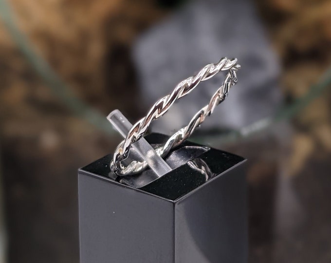 Sterling Silver Thin Twisted Wire Ring