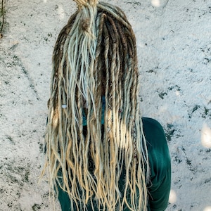 Synthetische Dreads, Sommer Set, natürliche Ombre hellbraun bis blond strukturierte glatte Dreadlocks Verlängerungen SE oder DE Festival Boho Frisur