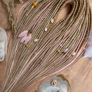 Synthetic dreads, Pearl set, shining blond and soft pink shades, smooth dreads SE or DE bohostyle set, dreadlocks extensions, festival