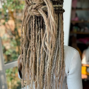 Synthetic dreads, surfer’s wife set, natural blonde dirty blonde textured crocheted dreadlocks extensions SE or DE festival boho hairstyle