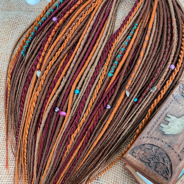 Extensions de dreads synthétiques bohèmes de novembre : tresses au crochet, gingembre cuivré brun clair, coiffure de festival