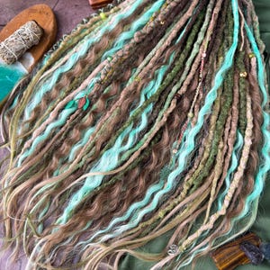Ready to Ship!Spring Mountains Set, Synthetic Dreadlocks Extensions, Ombre Dirty Blonde Light Brown, Green, Mint – Festival Hair Accessories