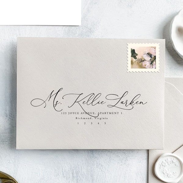 Modern Calligraphy Wedding Envelope Addressing | DIY printable envelope templates using this 100% editable template for Templett | Kellie