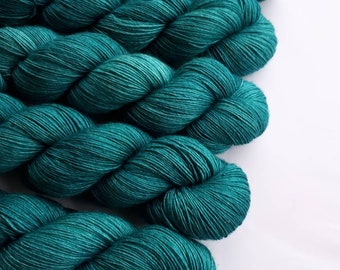 Hand dyed Merino silk single yarn Superwash 100 g