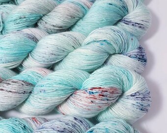 Hand dyed Merino silk single yarn Superwash 100 g