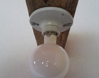 No.: 2 Wandlampe aus einem Balkenende MöBeLzAuBeR