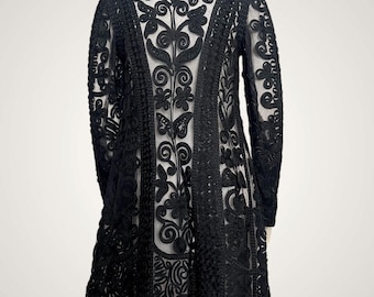 Chaqueta victoriana de encaje negro: trenza de seda antigua, detalle de borlas