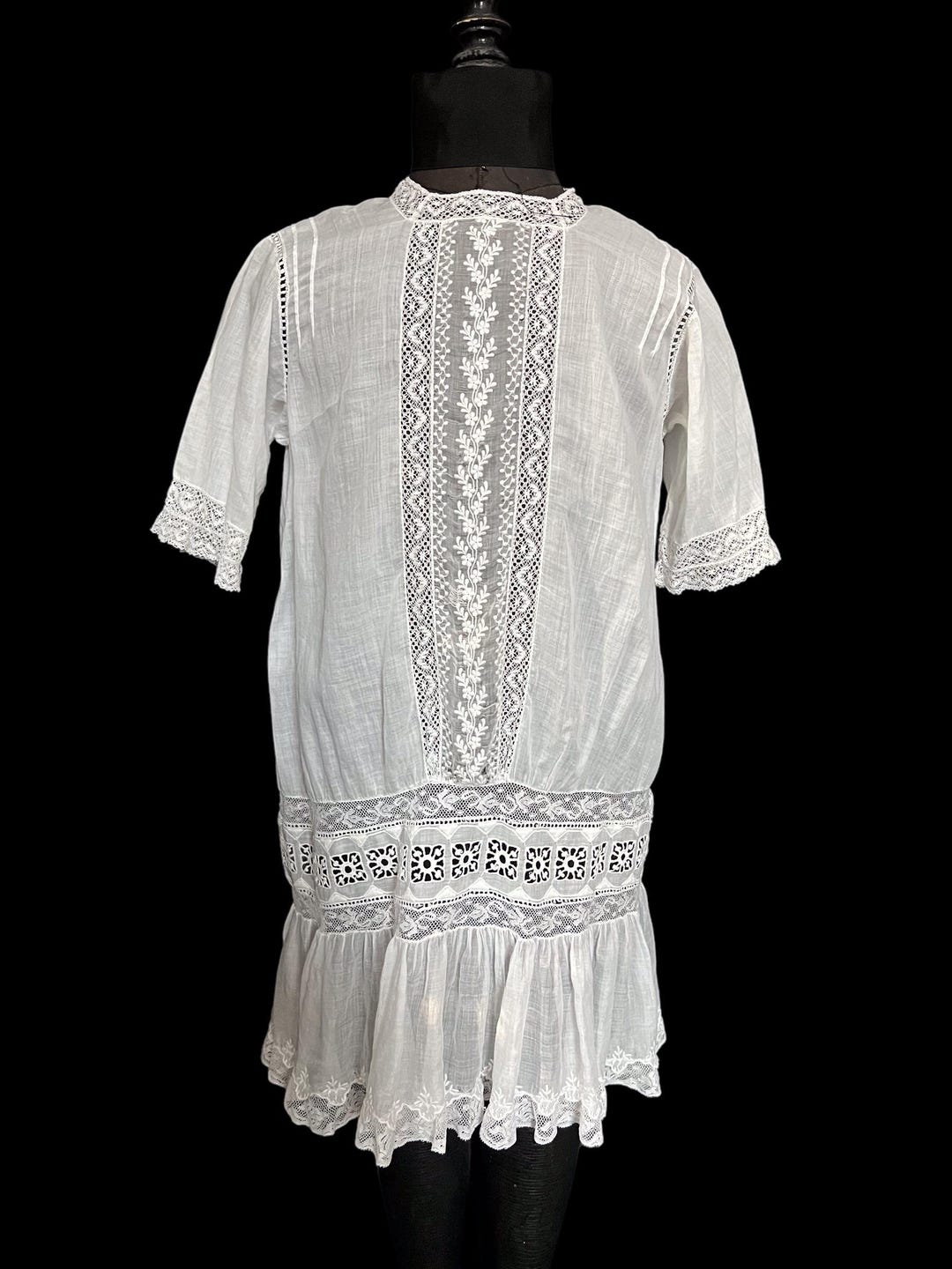 Child's Edwardian broderie lace dress, genuine antique, beautiful bridesmaids dress age 2-4