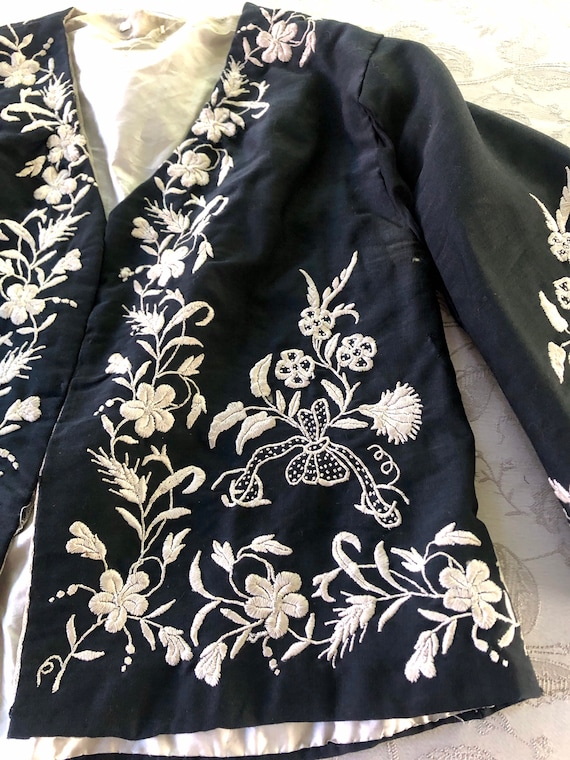 Antique 19th Century Embroidered Silk & Fine Wool… - image 8