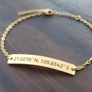 Personalisiert mit Ort, Datum, Name gravierte hochwertige Edelstahl Gold Rose Gold Kettenarmbänder, Geschenk für sie, Geschenk für ihn