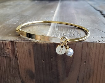 Custom Gold Silver Monogram Bangle Bracelet, Hand stamped Initial Bracelet, Personalized Disc Charm Letter Bracelet, Bridesmaid gift