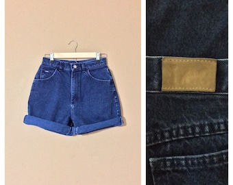 Size 10 High Waisted Denim Shorts /90s Jean Shorts / 90s Shorts /Levis High Waisted Denim Shorts /90s hip hop clothing / High Waisted Shorts