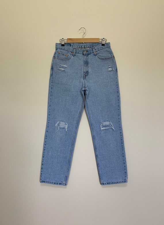 32” Levis 512 High Waisted Jeans Light Wash / Lev… - image 2